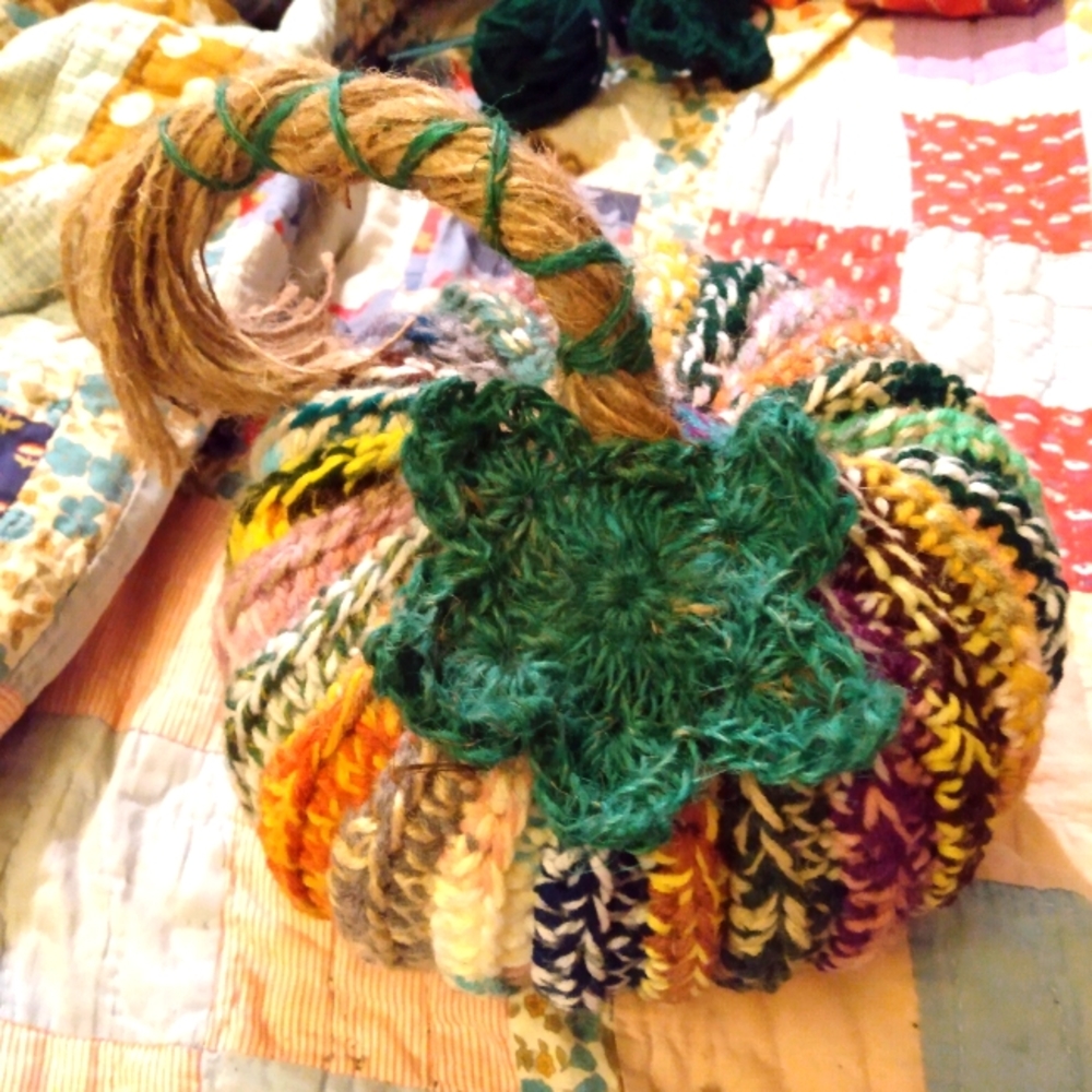 🍁NEW Fall Boho Crochet Pumpkin HANDCRAFTED Handmade - Picture 1 of 3